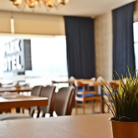 Апарт-отель 61 Park