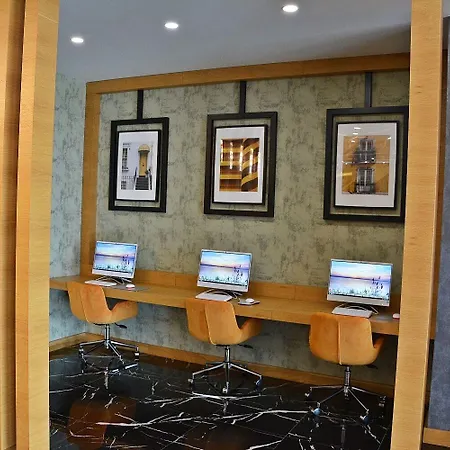 Апарт-отель 61 Park