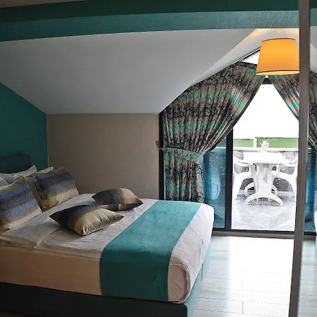 61 Park Aparthotel